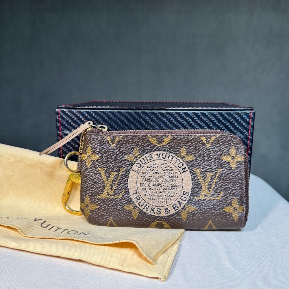 Louis Vuitton Monogram TRUNKS & BAGS Complice Key Pouch Zip Wallet